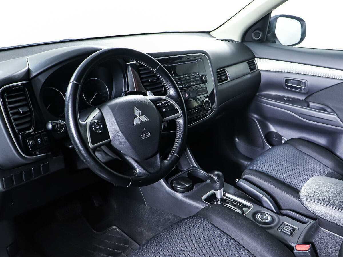 Mitsubishi Outlander 2013 года с пробегом. Фото: #11