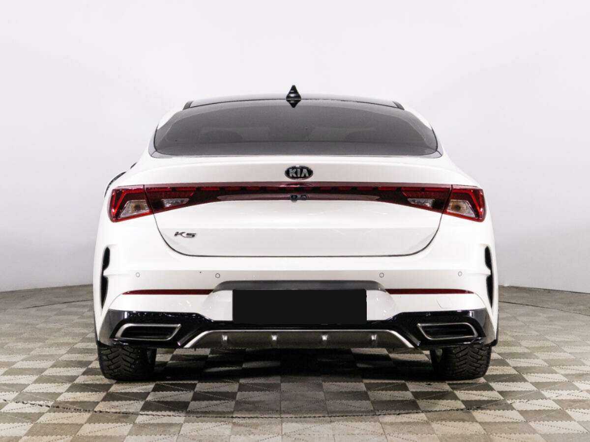 Kia K5 2021 года с пробегом. Фото: #4