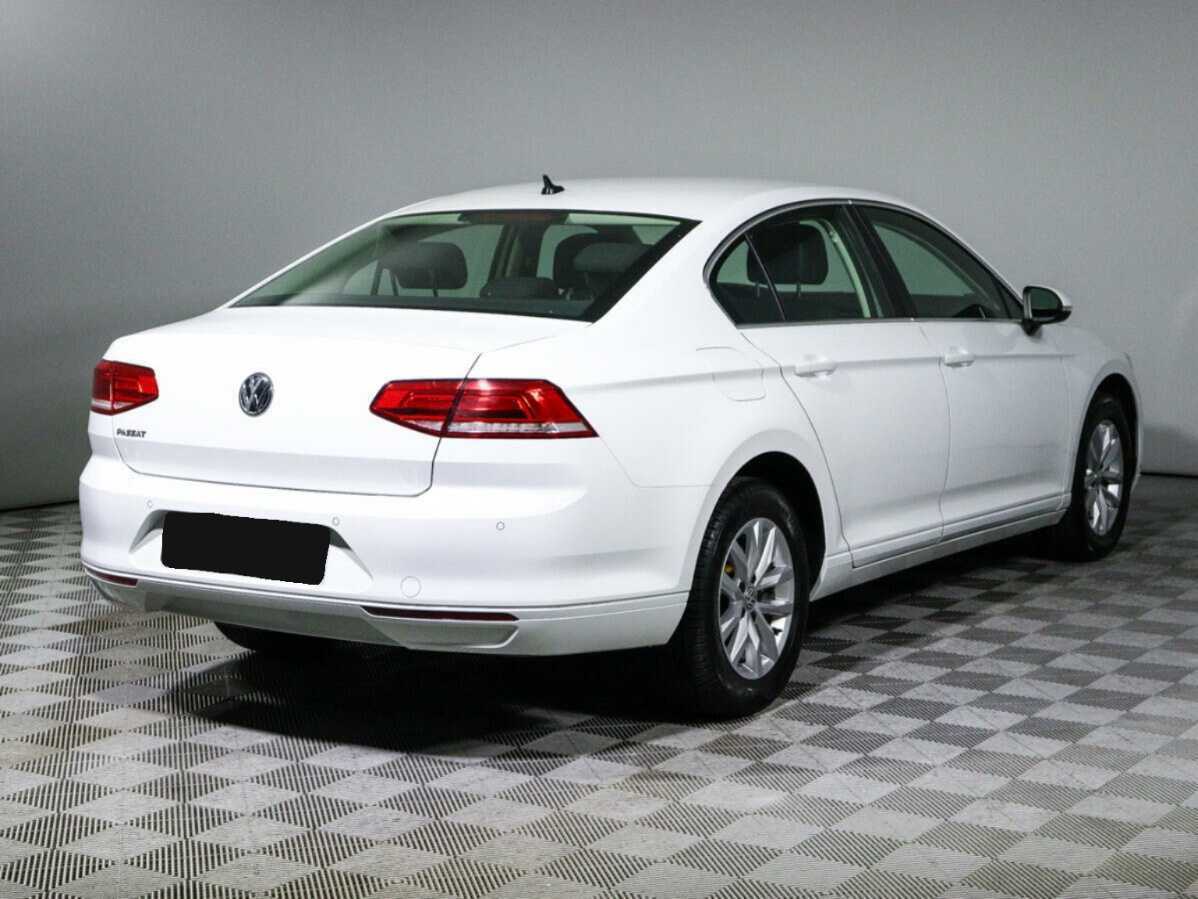 Volkswagen Passat 2019 года с пробегом. Фото: #3