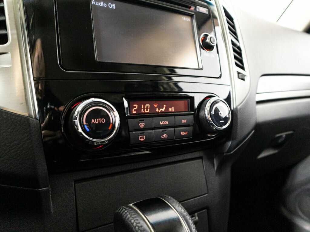 Mitsubishi Pajero 2014 года с пробегом. Фото: #15