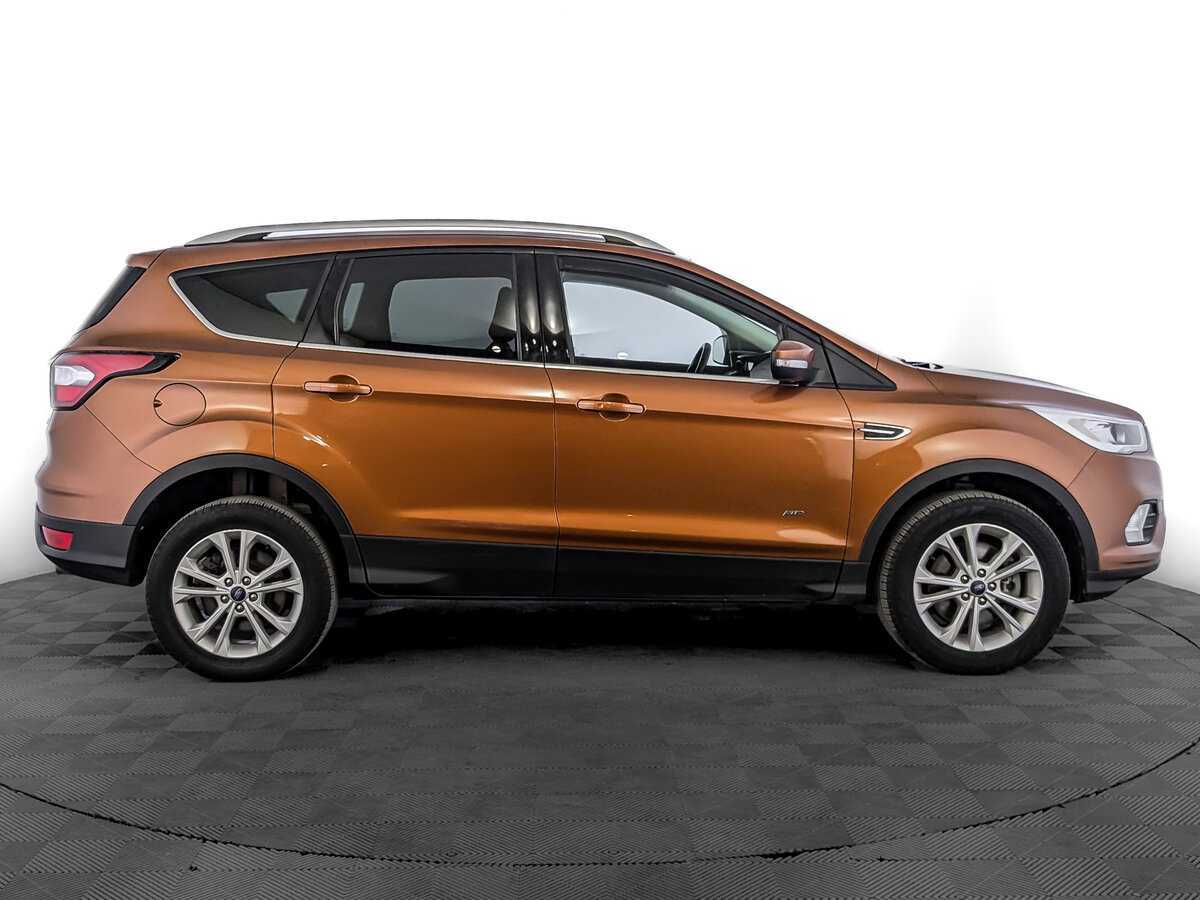 Ford Kuga 2018 года с пробегом. Фото: #3