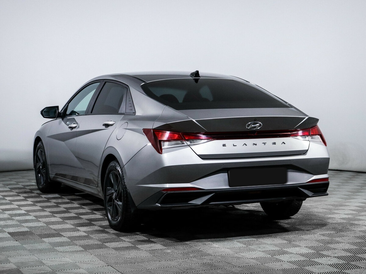 Hyundai Elantra 2021 года с пробегом. Фото: #5