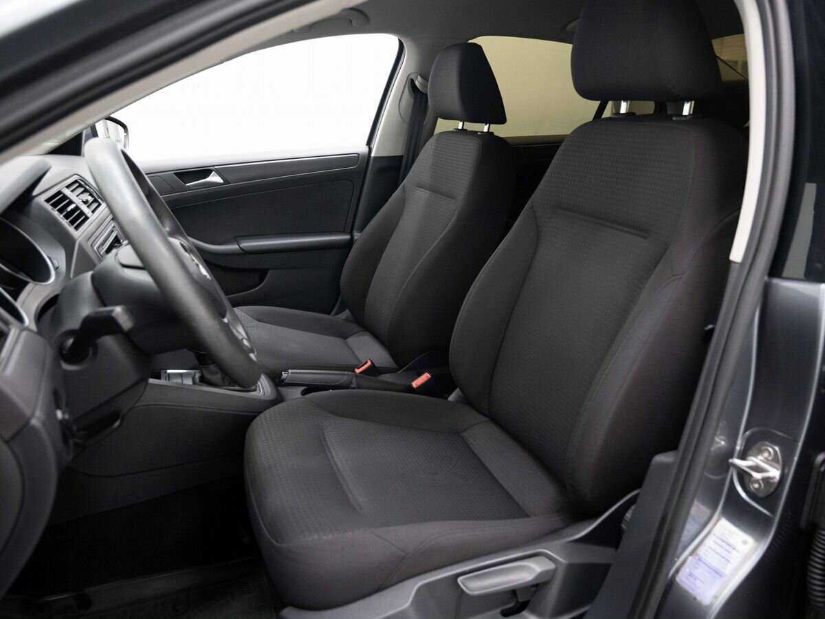 Volkswagen Jetta 2015 года с пробегом. Фото: #7