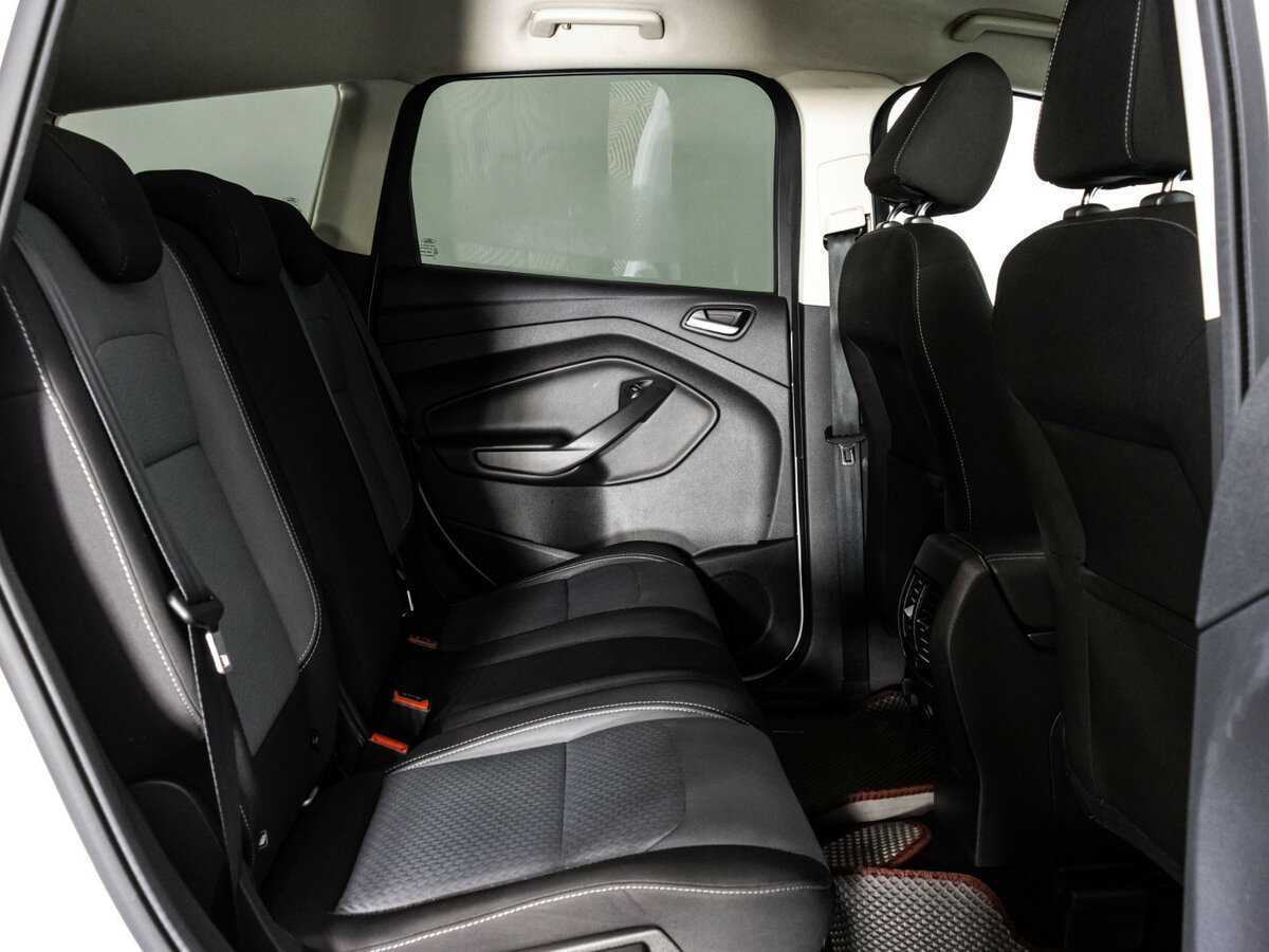 Ford Kuga 2017 года с пробегом. Фото: #8