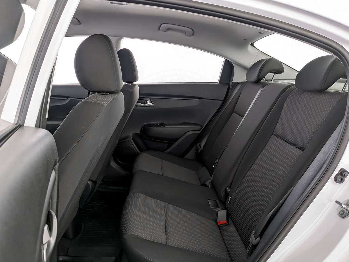 Kia Rio 2021 года с пробегом. Фото: #9