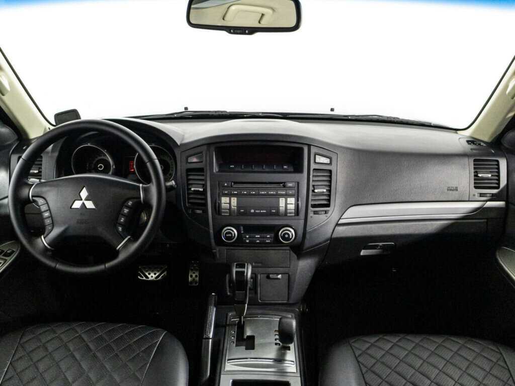 Mitsubishi Pajero 2013 года с пробегом. Фото: #19