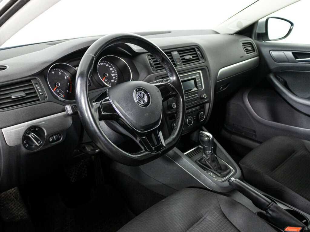 Volkswagen Jetta 2016 года с пробегом. Фото: #10