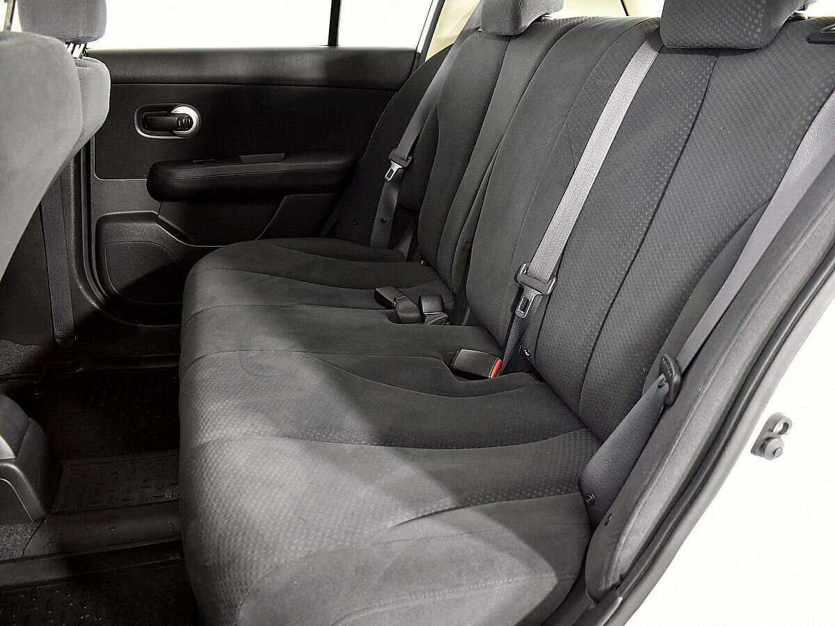 Nissan Tiida 2013 года с пробегом. Фото: #8