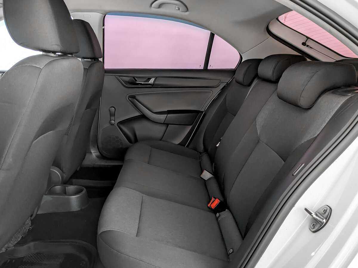 Skoda Rapid 2017 года с пробегом. Фото: #9