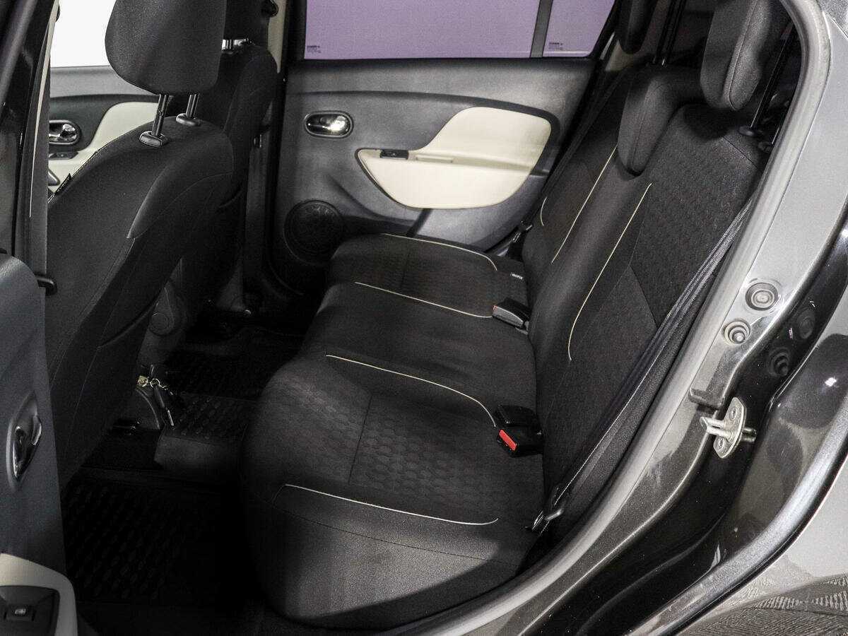 Renault Logan 2016 года с пробегом. Фото: #9