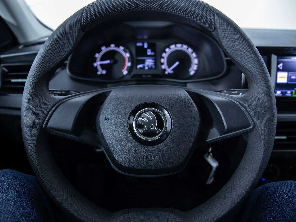 Skoda Rapid 2021 года с пробегом. Фото: #11