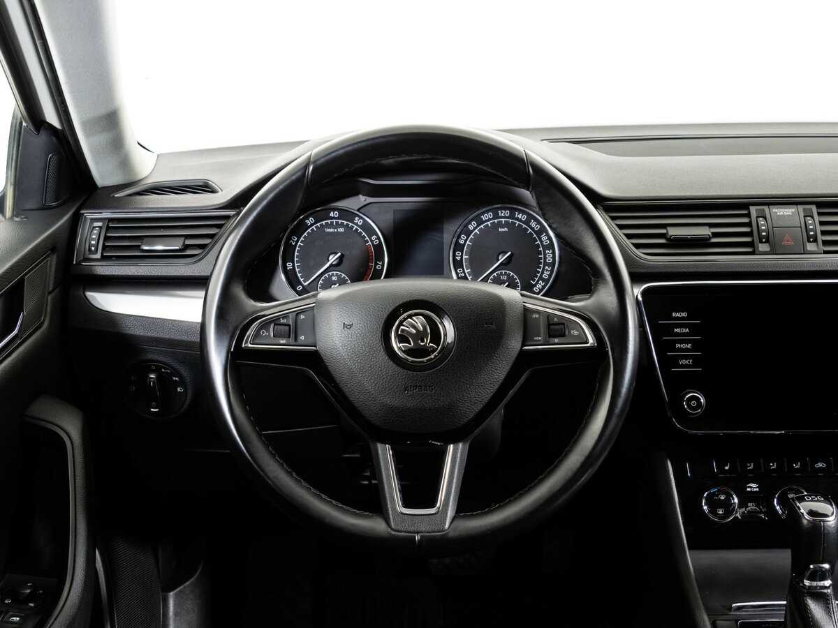 Skoda Superb 2018 года с пробегом. Фото: #9