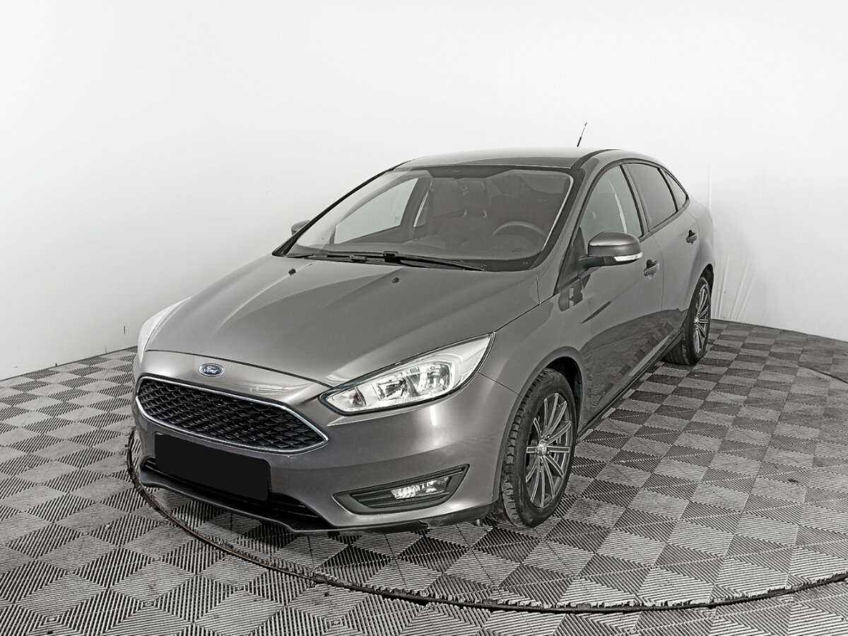 Ford Focus 2017 года с пробегом. Посмотреть фото