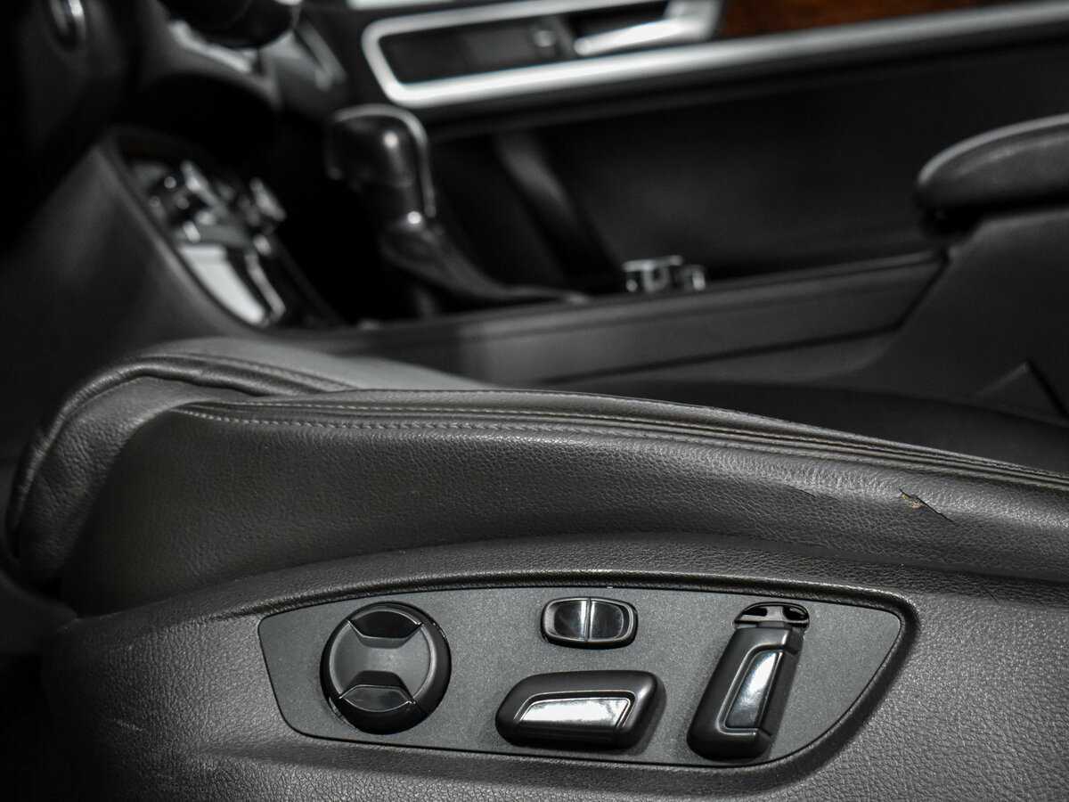 Volkswagen Touareg 2013 года с пробегом. Фото: #9