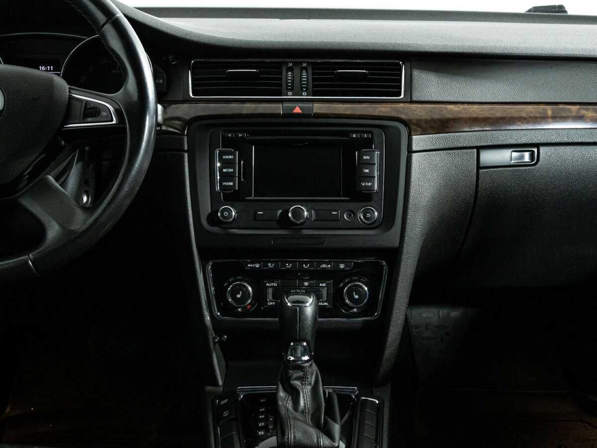 Skoda Superb 2013 года с пробегом. Фото: #13