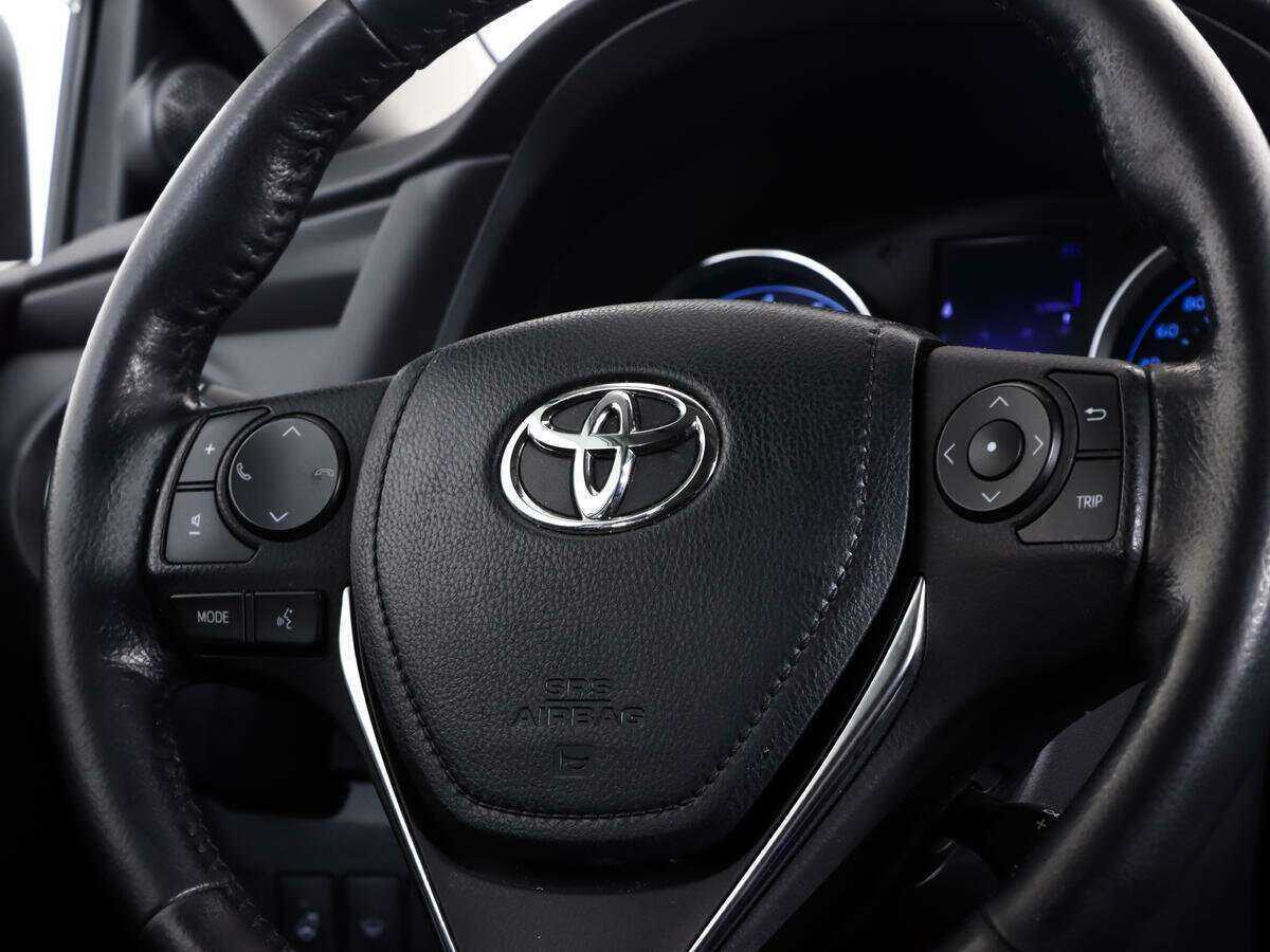 Toyota Corolla 2018 года с пробегом. Фото: #13