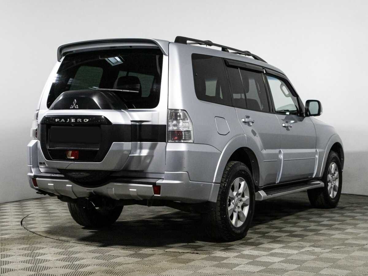 Mitsubishi Pajero 2015 года с пробегом. Фото: #3