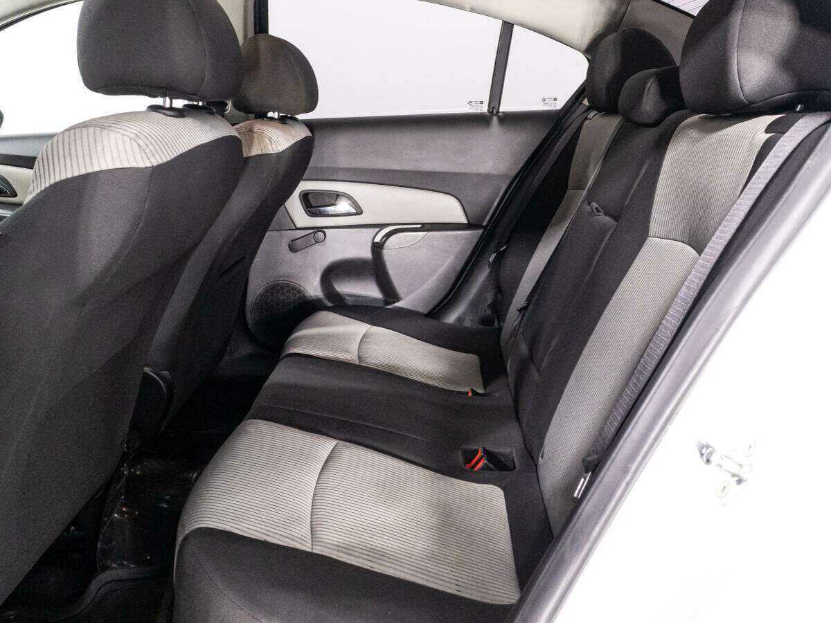 Chevrolet Cruze 2012 года с пробегом. Фото: #9