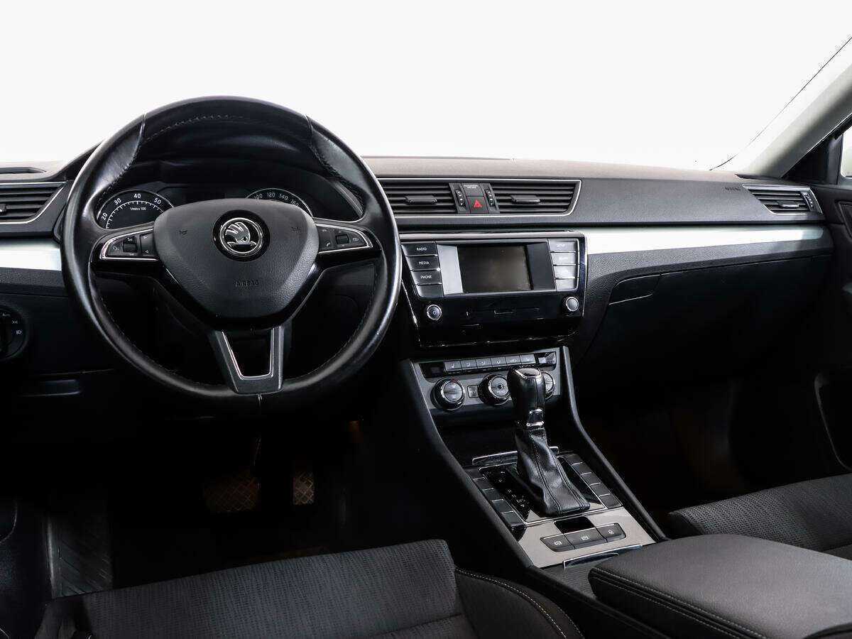 Skoda Superb 2016 года с пробегом. Фото: #8