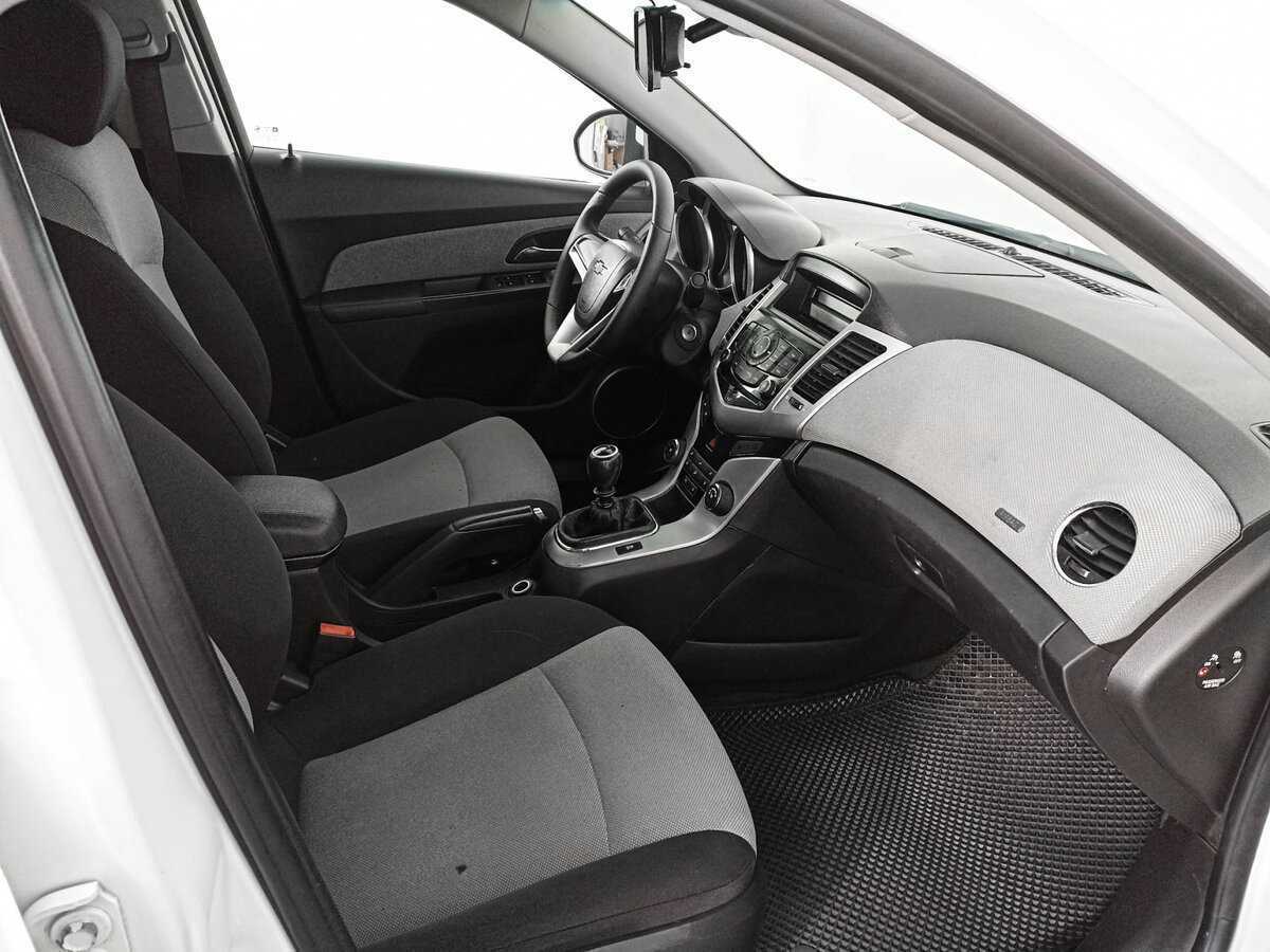 Chevrolet Cruze 2012 года с пробегом. Фото: #8