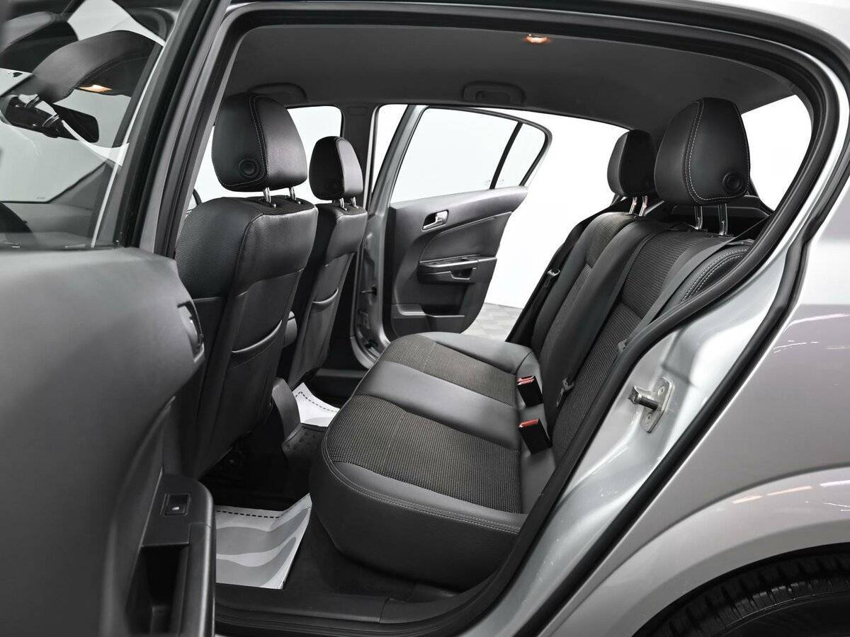 Opel Astra 2012 года с пробегом. Фото: #11