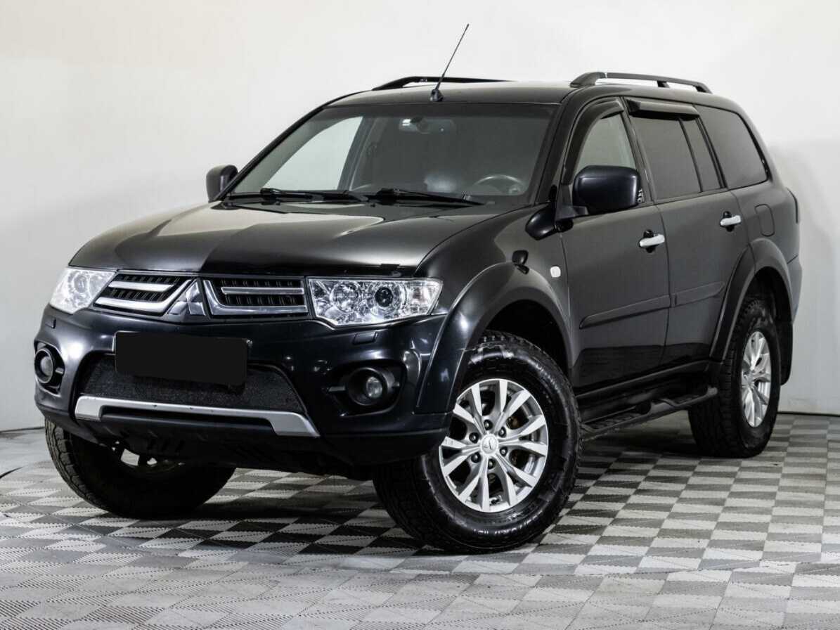 Mitsubishi Pajero Sport 2014 года с пробегом. Посмотреть фото