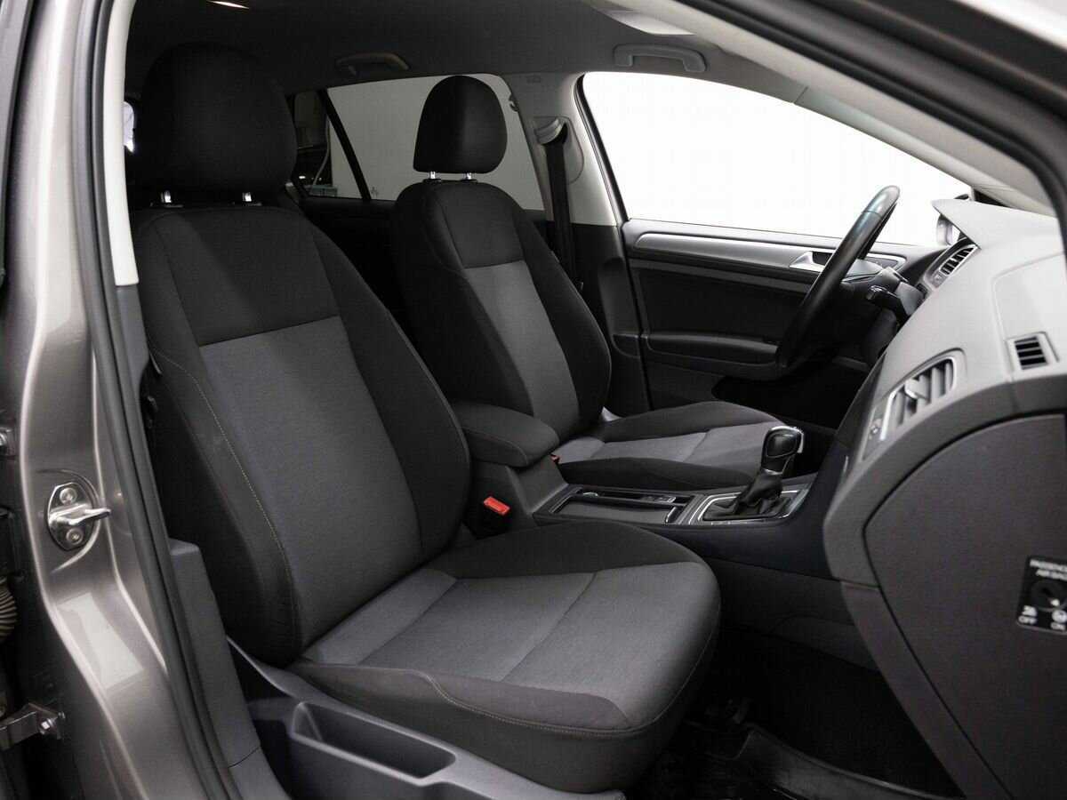 Volkswagen Golf 2013 года с пробегом. Фото: #13