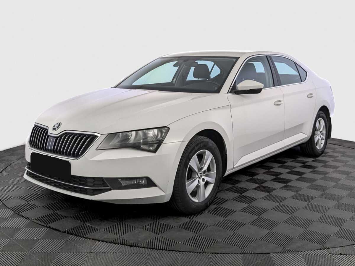 Skoda Superb 2017 года с пробегом. Посмотреть фото