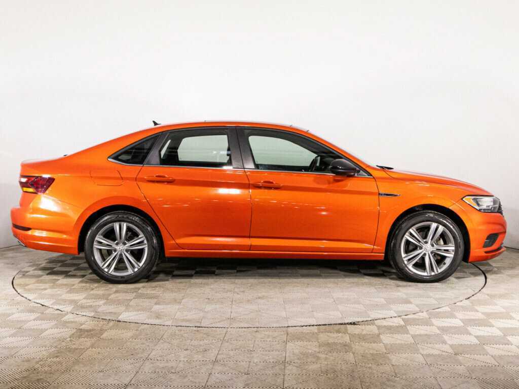 Volkswagen Jetta 2018 года с пробегом. Фото: #3