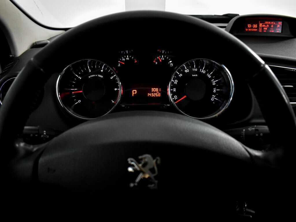 Peugeot 3008 2014 года с пробегом. Фото: #18