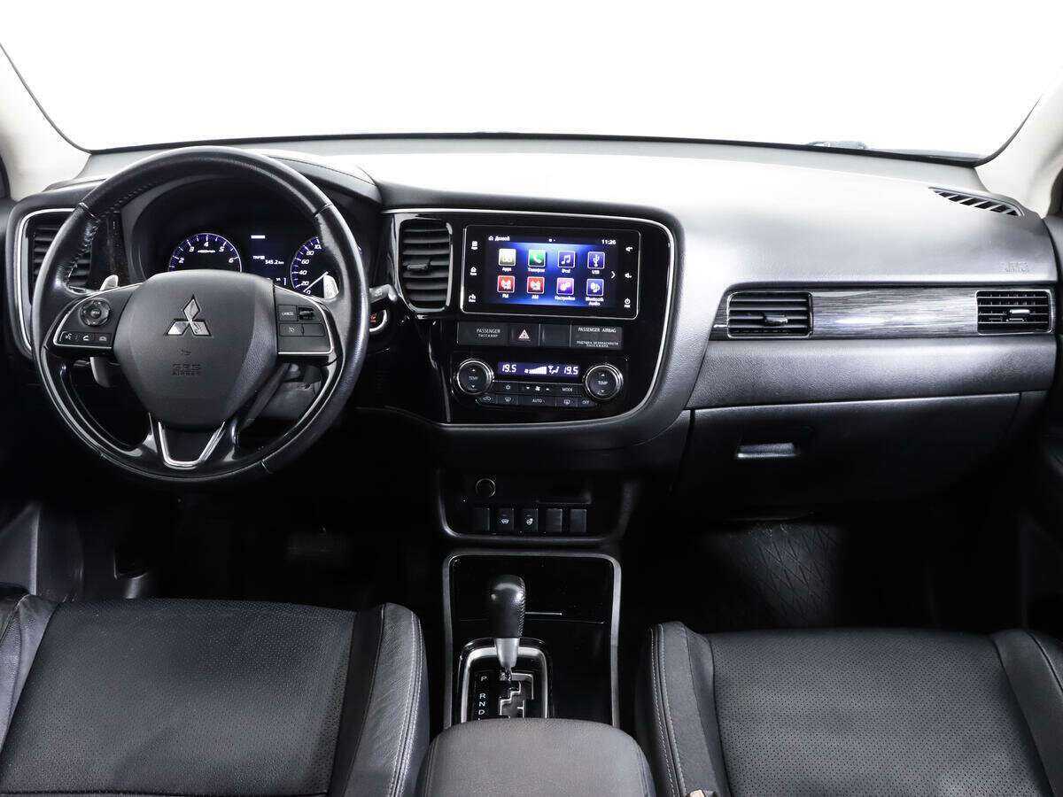 Mitsubishi Outlander 2018 года с пробегом. Фото: #9