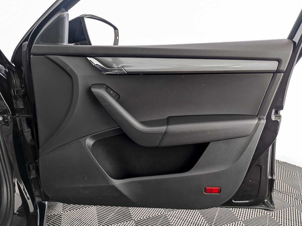 Skoda Octavia 2019 года с пробегом. Фото: #19