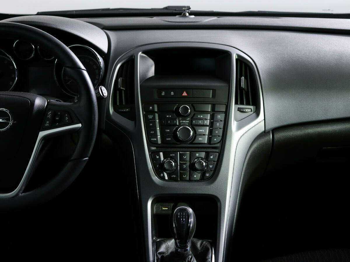 Opel Astra 2014 года с пробегом. Фото: #12