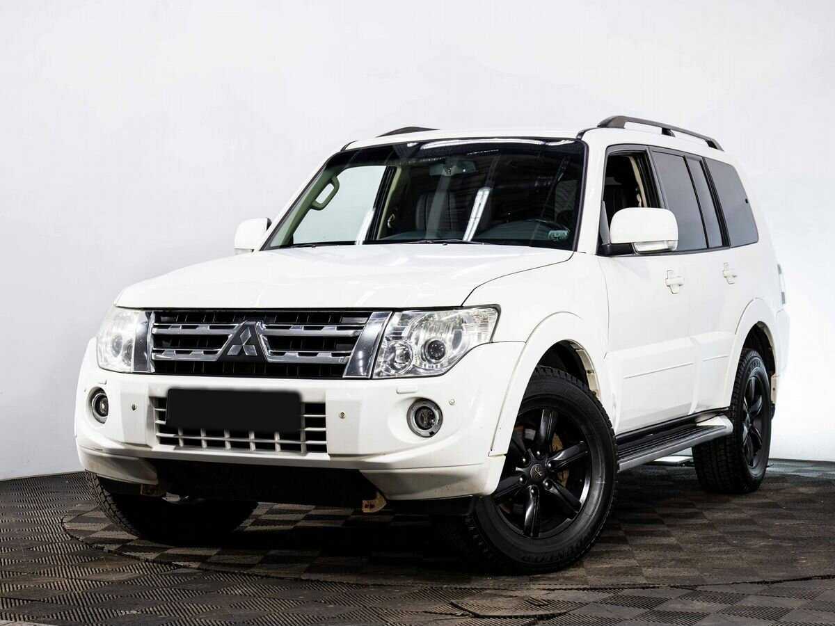 Mitsubishi Pajero 2013 года с пробегом. Посмотреть фото