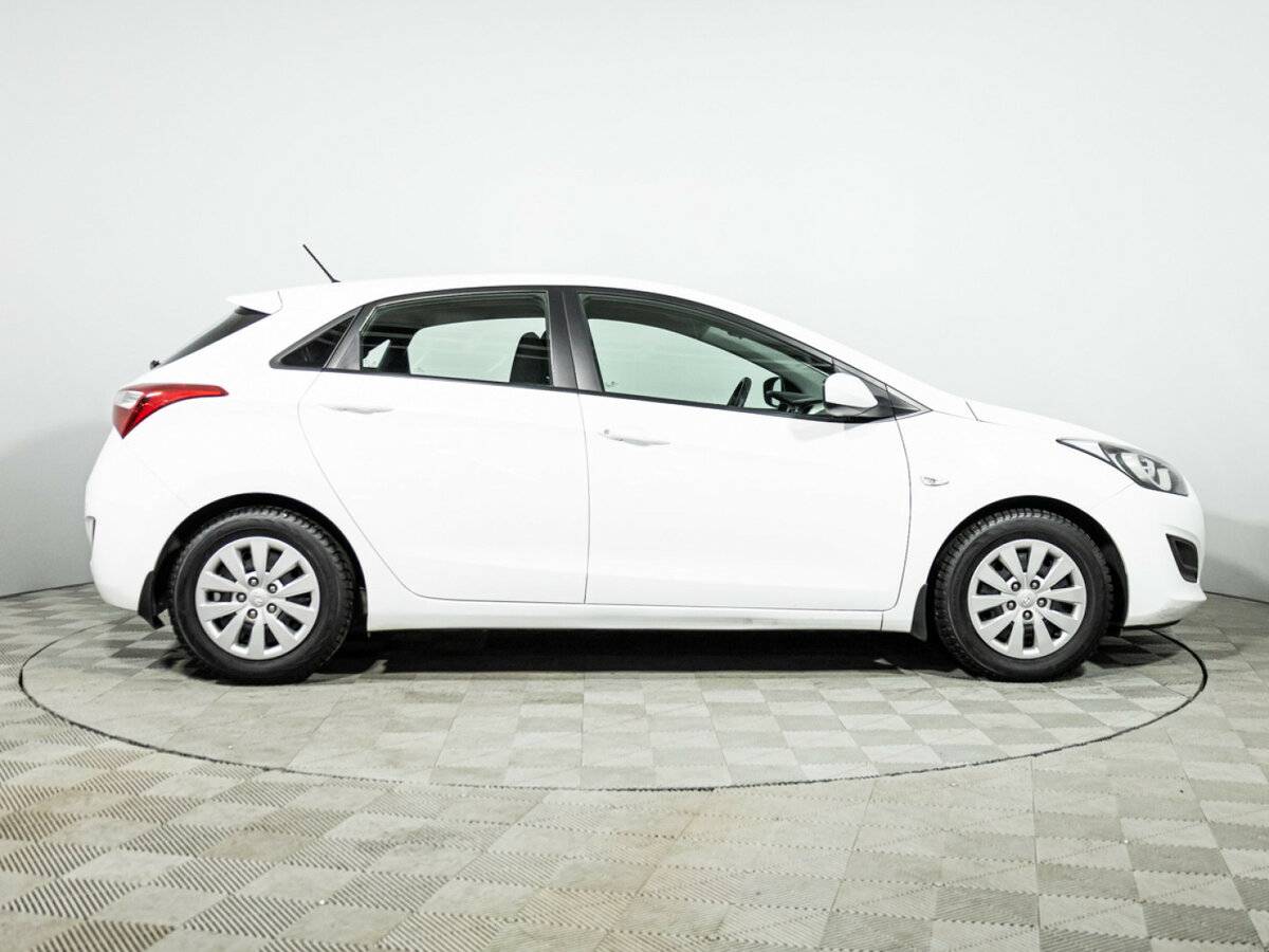 Hyundai i30 2015 года с пробегом. Фото: #3