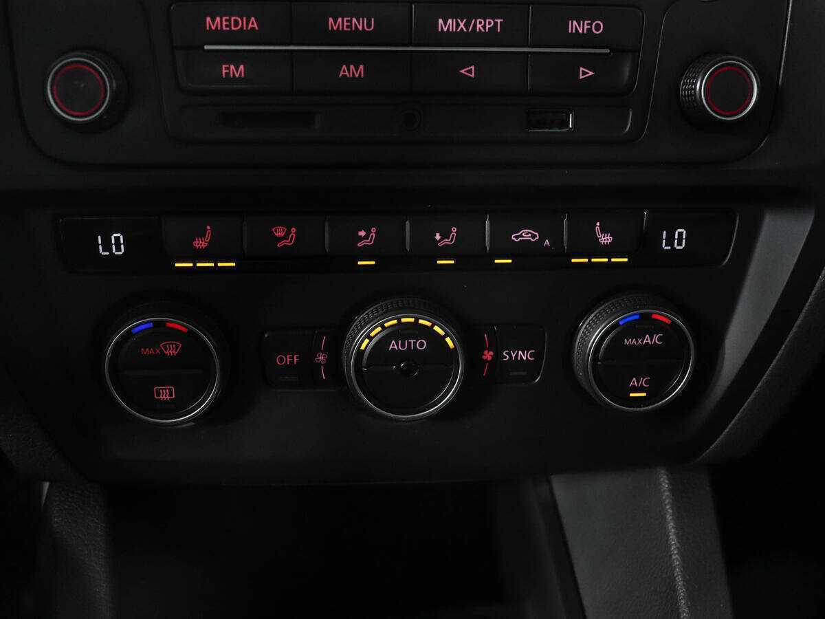 Volkswagen Jetta 2015 года с пробегом. Фото: #12