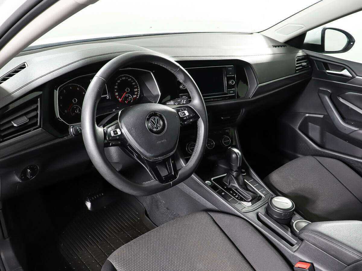 Volkswagen Jetta 2019 года с пробегом. Фото: #12