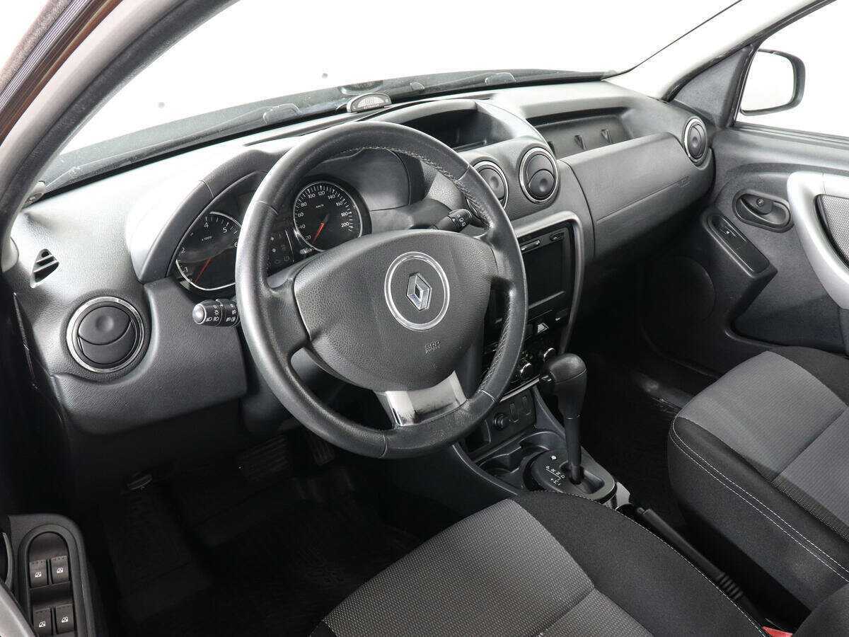 Renault Duster 2013 года с пробегом. Фото: #4