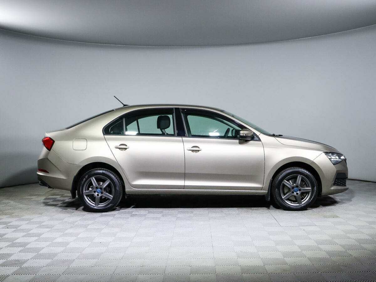 Skoda Rapid 2021 года с пробегом. Фото: #3