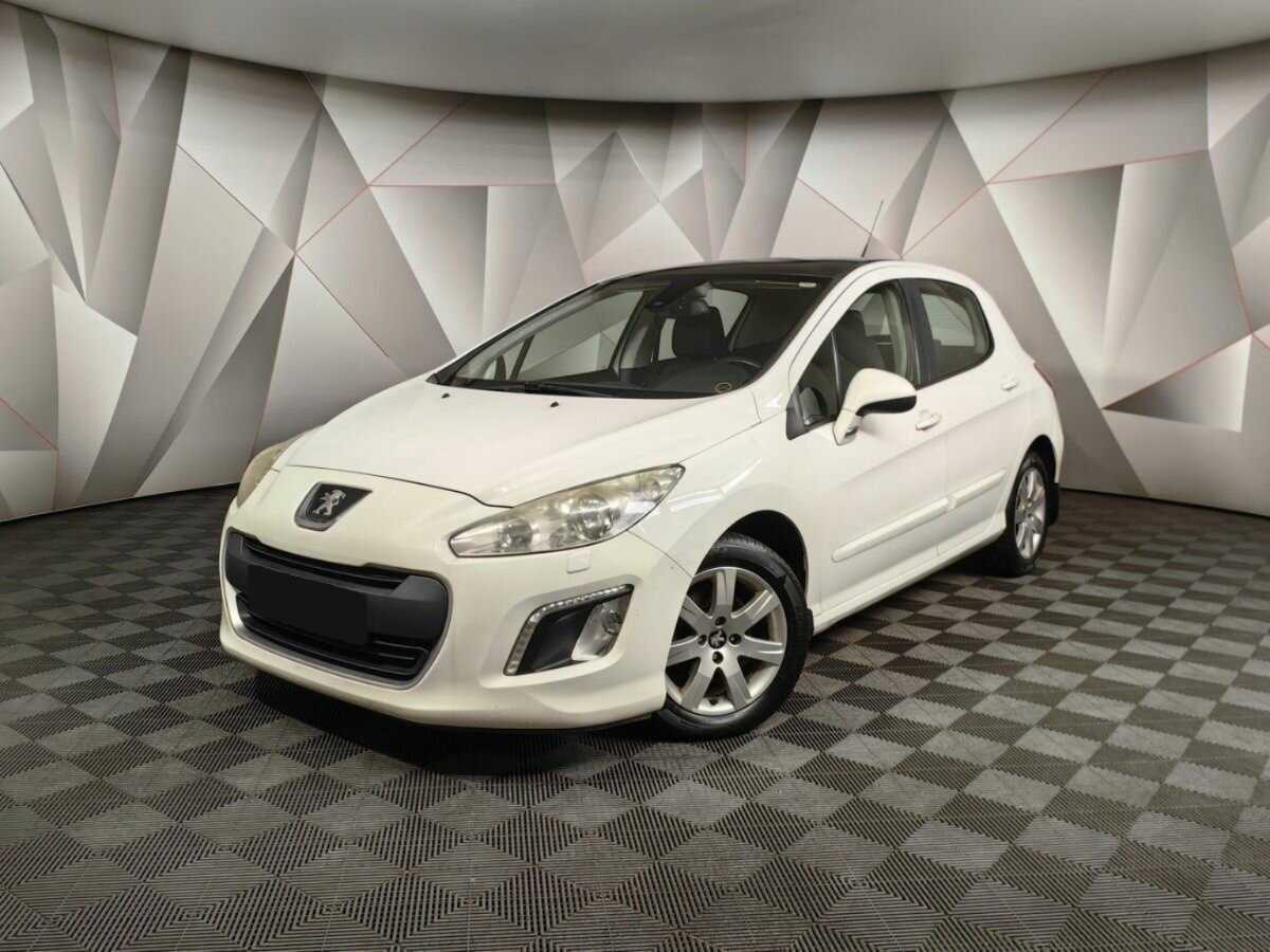 Peugeot 308 2012 года с пробегом. Фото: #0