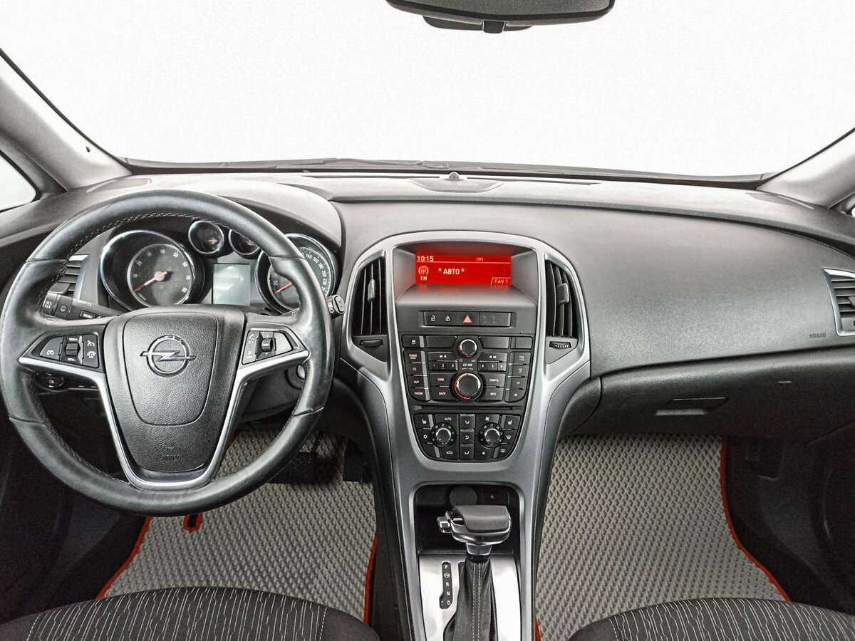 Opel Astra 2012 года с пробегом. Фото: #10