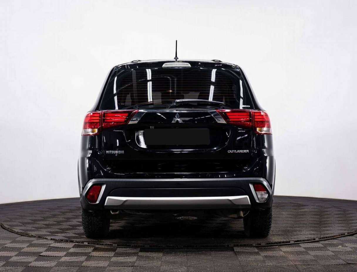 Mitsubishi Outlander 2016 года с пробегом. Фото: #4