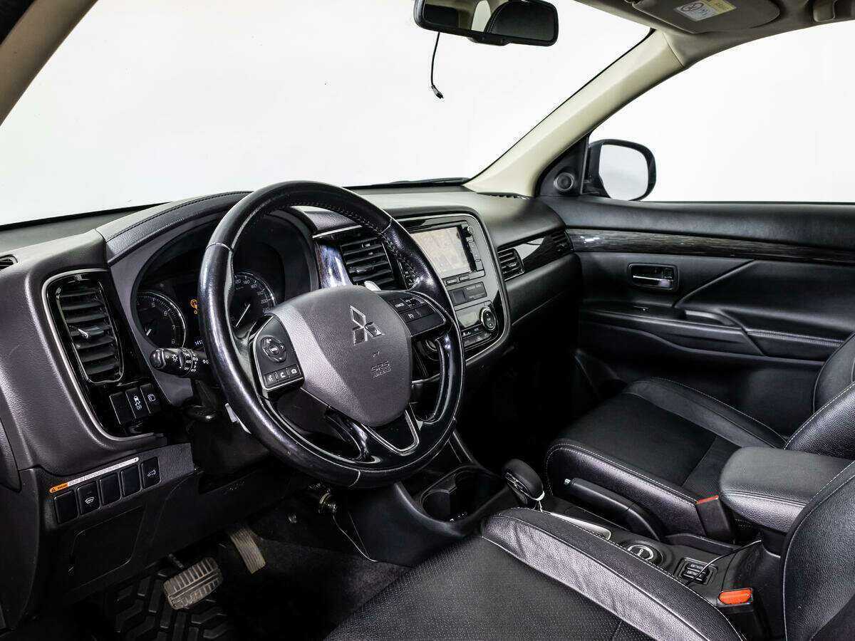 Mitsubishi Outlander 2016 года с пробегом. Фото: #10
