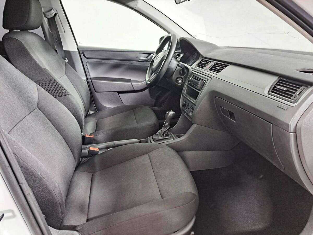 Skoda Rapid 2017 года с пробегом. Фото: #10