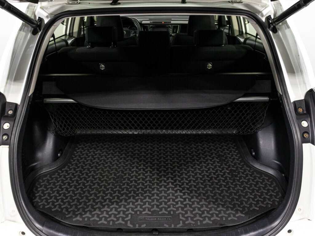 Toyota RAV4 2016 года с пробегом. Фото: #14