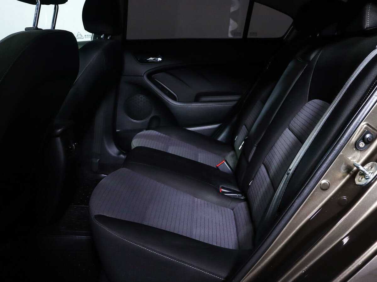 Kia Cerato 2015 года с пробегом. Фото: #9