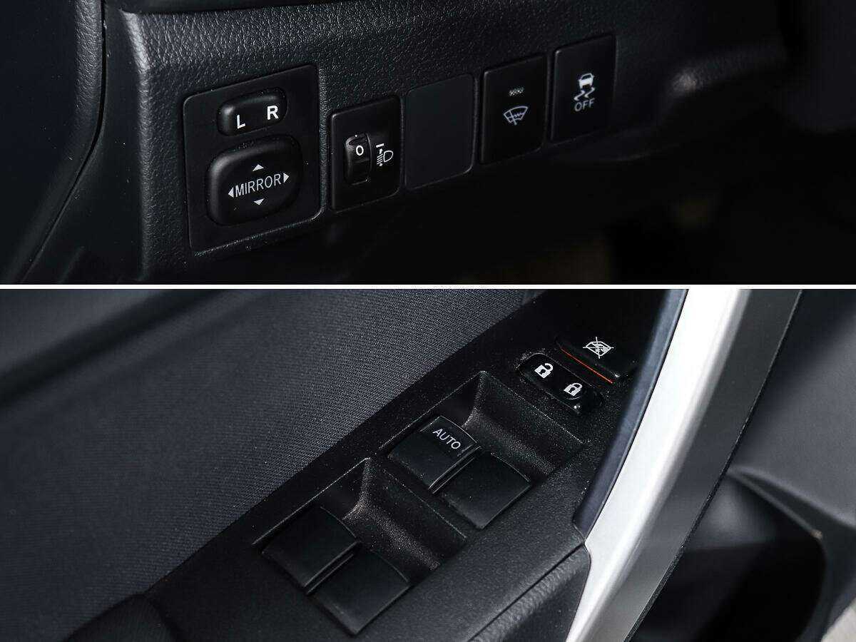 Toyota Corolla 2013 года с пробегом. Фото: #14