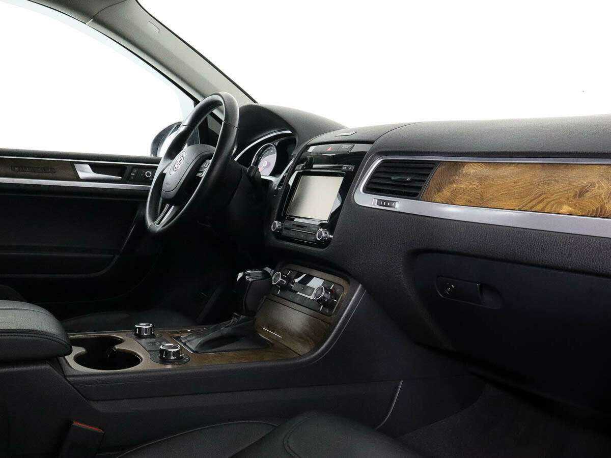 Volkswagen Touareg 2012 года с пробегом. Фото: #6