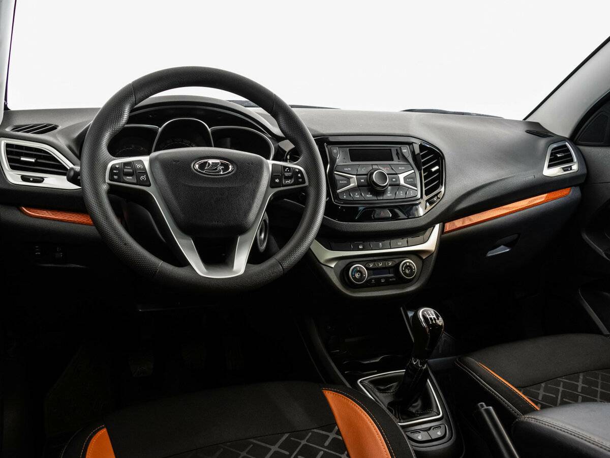 Lada (ВАЗ) Vesta 2018 года с пробегом. Фото: #8