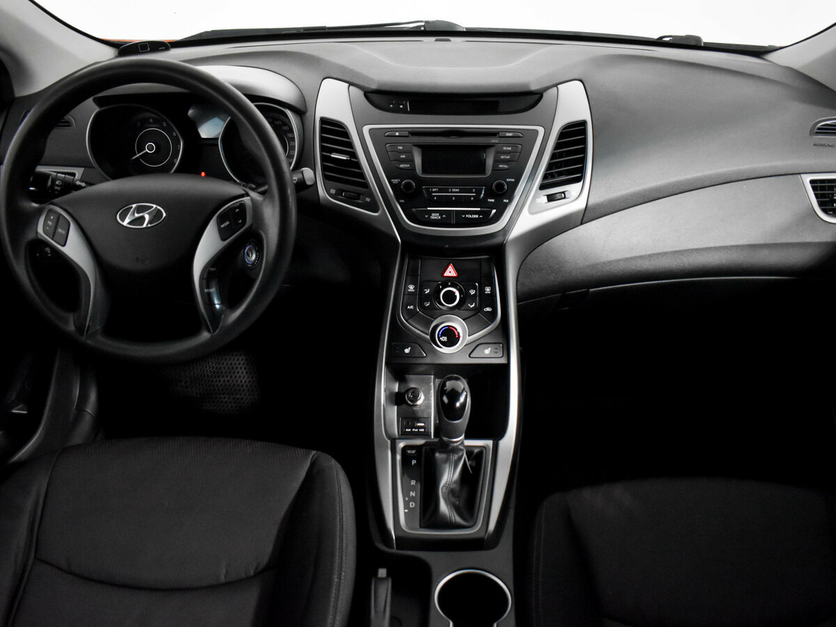 Hyundai Elantra 2015 года с пробегом. Фото: #12